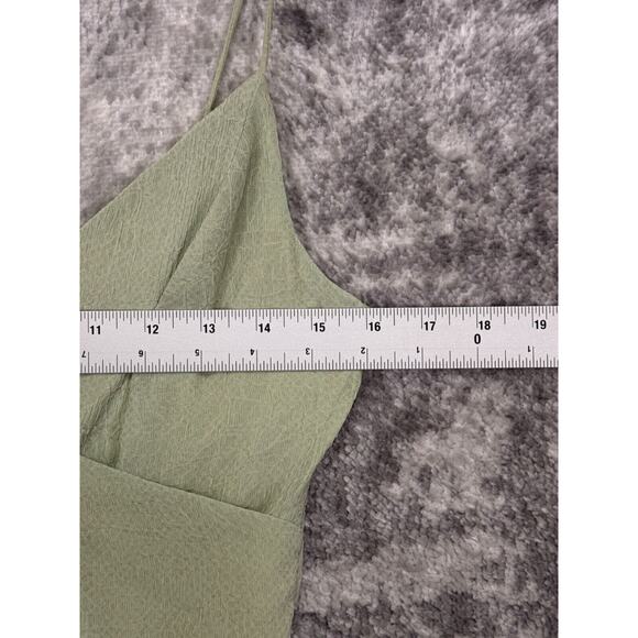 New Superdown Dress Small Womens Revolve Green Chiffon Textured Embossed Mini - Picture 4 of 8